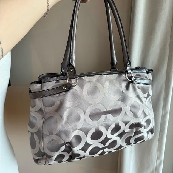 Coach Silver and Gray Signature Shoulder Bag - Picture 2 of 11